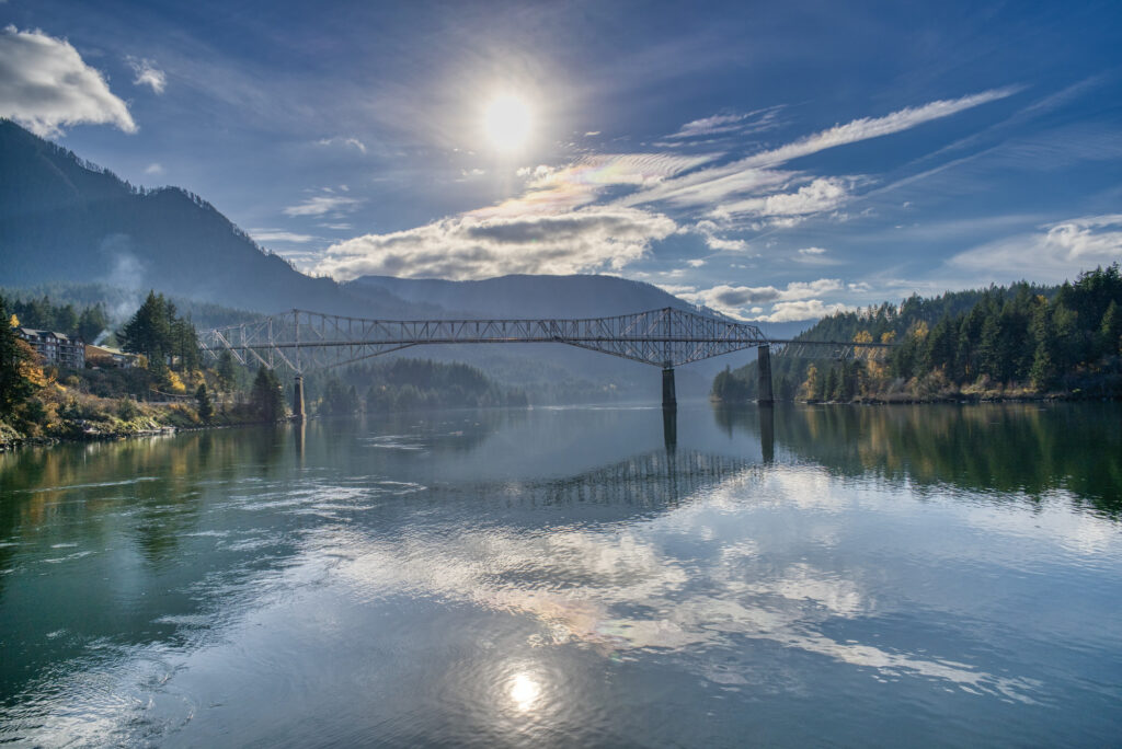 Cascade Locks Bridge of the Gods